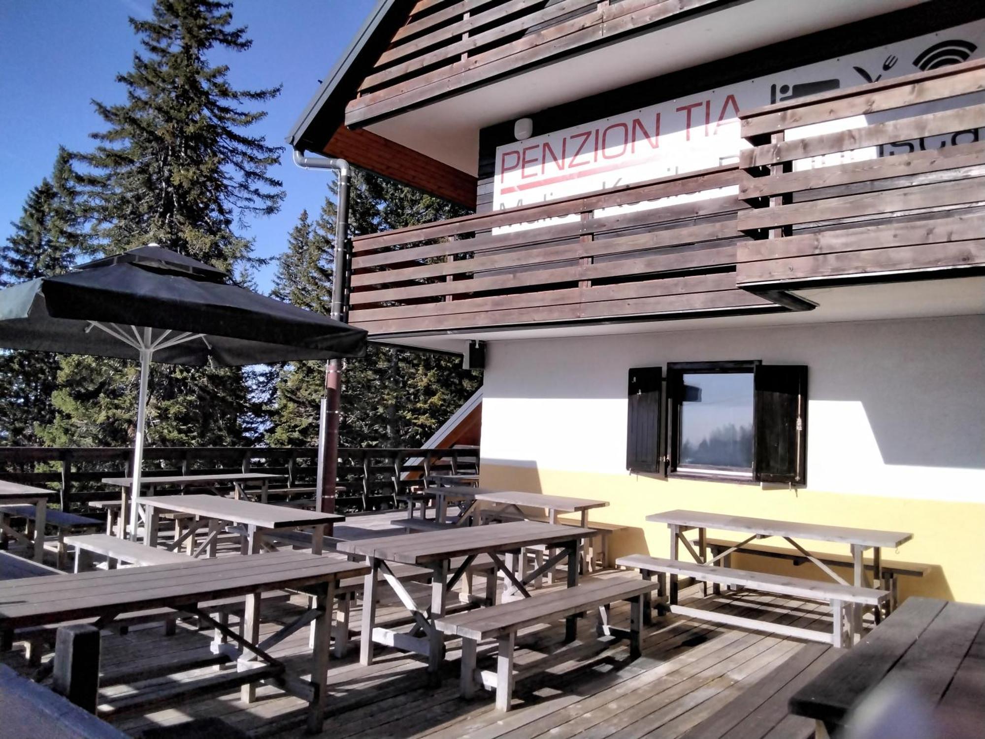 Accommodation And Restaurant Tia Cerklje na Gorenjskem Eksteriør bilde
